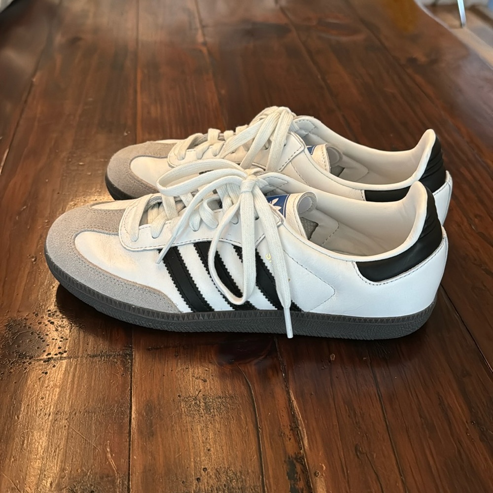 Worn Once Adidas Sambas Men’s Size 6.5 / Women’s 7.5 US